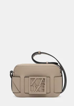 Armani Exchange poseta imagine