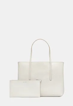 Calvin Klein poseta imagine