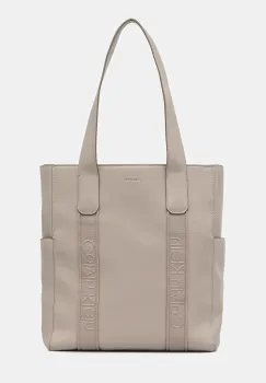 Calvin Klein poseta imagine