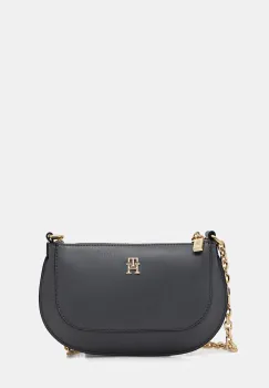 Tommy Hilfiger poseta imagine