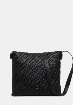 Tommy Hilfiger poseta imagine