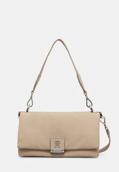 Tommy Hilfiger poseta imagine