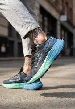 Adidasi barbati sport negri cu verde  2532 imagine