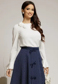 Bluza alba din voal plin cu detaliu floral la guler si gulerul incretit imagine