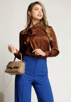 Bluza eleganta maro cu imprimeuri caramizii din satin imagine