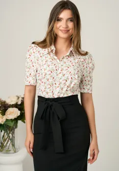 Camasa DY Fashion alba cu flori rosii din voal si maneci scurte imagine