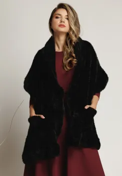 Capa scurta neagra din blana imagine