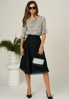 Fusta midi neagra din viscoza in clos cu dantela la baza imagine