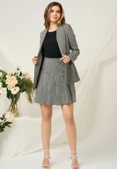 Fusta scurta office din stofa alb-negru cu imprimeu pepit si pliuri imagine