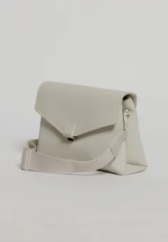 Geanta ivoar tip plic cu design elegant si inchidere cu clapeta imagine