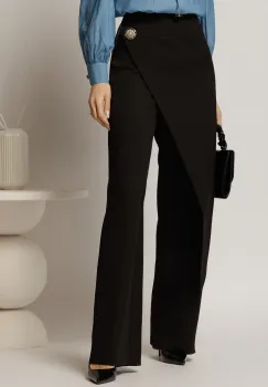 Pantaloni negri cu aplicatie petrecuta imagine