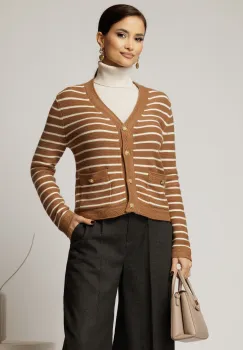 Pulover maro cu dungi albe si inchidere cu nasturi imagine