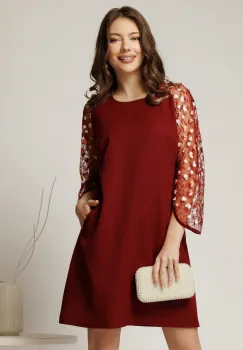 Rochie Andrea scurta bordo din stofa cu croi cambrat si maneci din dantela imagine