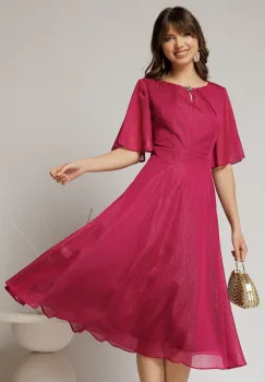 Rochie DY Fashion midi magenta din voal in clos cu fir lurex si accesoriu la decolteu imagine