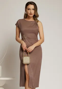 Rochie DY Fashion midi maro din viscoza conica cu aspect sidefat si accesoriu in talie imagine