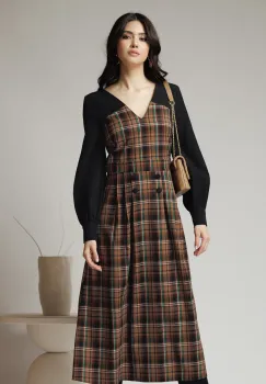 Rochie DY Fashion office din stofa maro cu carouri si maneci negre imagine