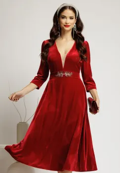 Rochie DY Fashion rosie din catifea cu decolteu adanc si cordon cu aplicatii imagine