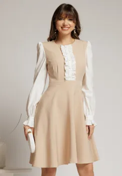 Rochie DY Fashion scurta bej cu maneci lungi din poplin si volanase imagine