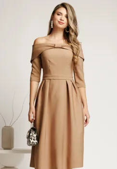 Rochie Irene midi bej in clos cu umerii goi si funda la bust imagine