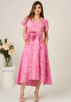 Rochie lunga roz din brocard in clos cu imprimeu si floare maxi detasabila- LaDonna imagine