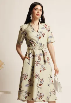 Rochie midi bej in clos cu imprimeuri maro si cordon in talie imagine