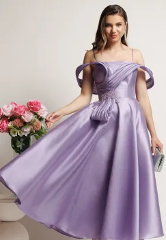 Rochie midi lila in clos cu bust structurat si aplicatii cazute pe umeri imagine