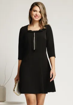 Rochie neagra scurta in clini cu perle la funda imagine