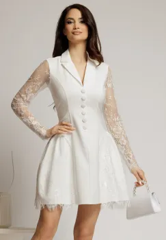 Rochie scurta alba cu maneci din dantela si nasturi decorativi imagine