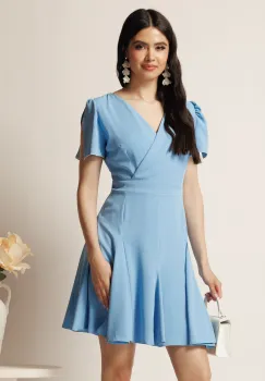 Rochie scurta bleu in clin cu decolteu petrecut- Moze imagine