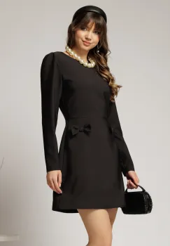 Rochie scurta neagra cu fusta tip A si fundite imagine