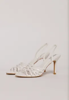 Sandale albe cu barete impletite imagine