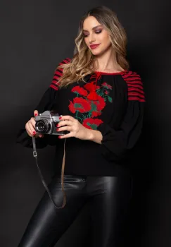 Bluza Effect neagra din vascoza cu broderie florala rosie si maneci bufante imagine