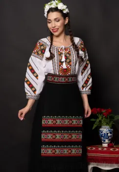 Brau dama traditional Petunia brodat cu simbolul stelei imagine