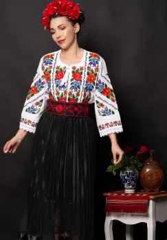 Brau traditional dama Madalina cu broderie florala rosie imagine