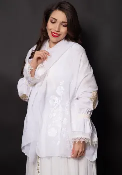 Esarfa traditionala alba din bumbac cu broderie florala imagine