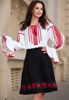 Fusta dama neagra in clos cu flori rosii brodate imagine