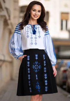 Fusta traditionala neagra in clos brodata cu simbolul rombului imagine