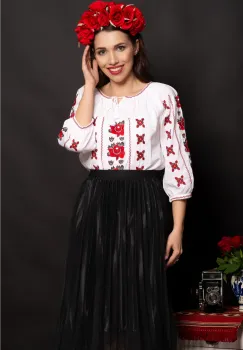 Ie alba dama Oliviana cu broderie rosie imagine