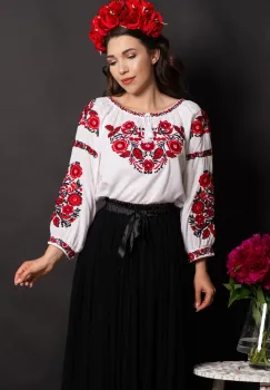 Ie dama alba din vascoza Maricela cu broderie rosie florala imagine