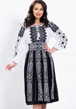 Ie dama traditionala Filofteia cu broderie neagra cu simbolul crucii imagine