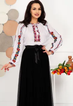 Ie dama traditionala Monica cu broderie florala multicolora imagine