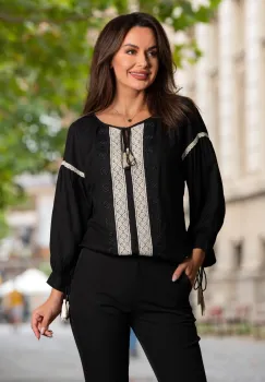 Ie neagra traditionala cu benzi din broderie macrame imagine