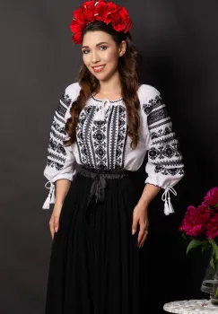 Ie traditionala alba Delfina din bumbac cu broderie neagra imagine