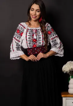 Ie traditionala alba din bumbac Marilena cu broderie florala bogata imagine