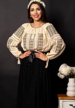 Ie traditionala bej Clementina brodata cu frunzulite imagine