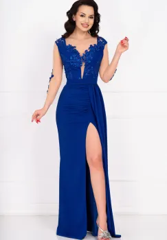 Rochie de seara albastra cu dantela si trena pe o parte imagine