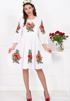 Rochie traditionala alba Angelica cu flori multicolore brodate imagine