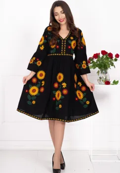 Rochie traditionala neagra Angelica cu floarea soarelui brodata imagine