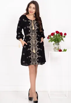 Rochie traditionala neagra Hortensia cu broderie geometrica bej imagine