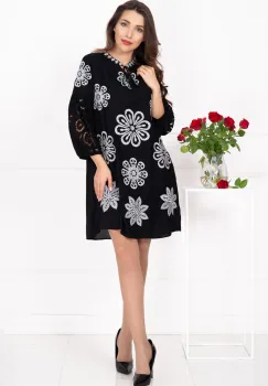 Rochie traditionala neagra Natasha cu flori brodate si maneci perforate imagine